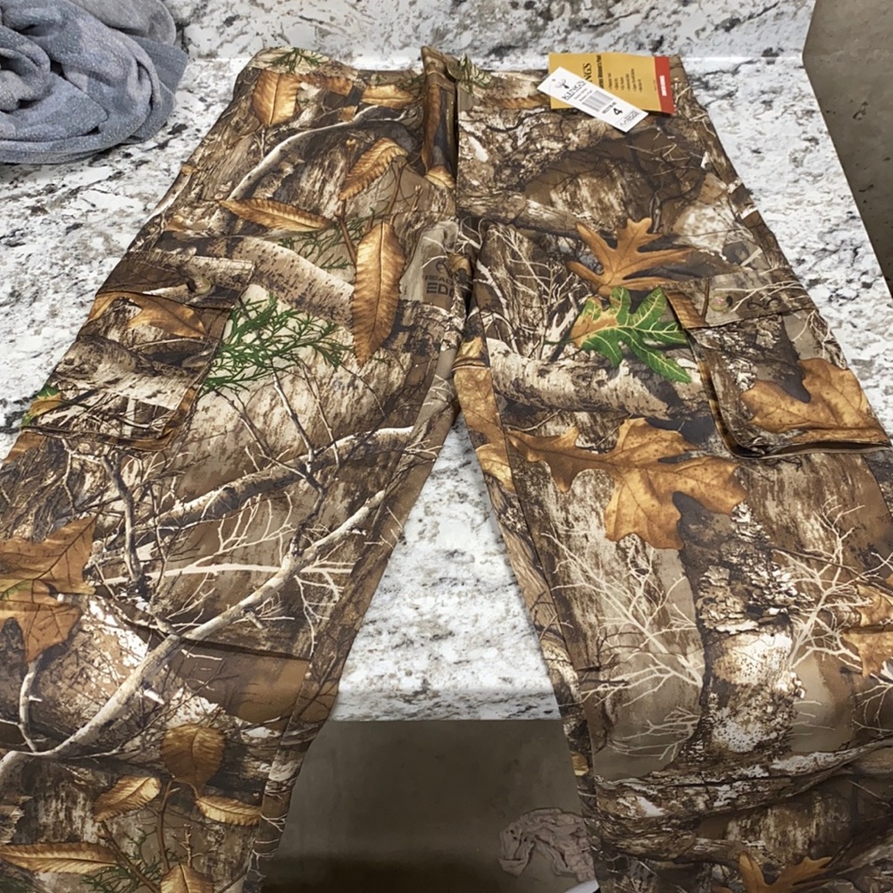 Real tree edge women’s camo hunting pants